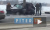 Видео: BMW развалился пополам при ударе о столб в Петербурге