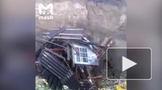 В Брянской области жилой дом провалился сквозь землю