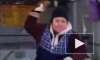 Появилось видео: разъяренная продавщица из Калининграда кидается мясом в покупателей