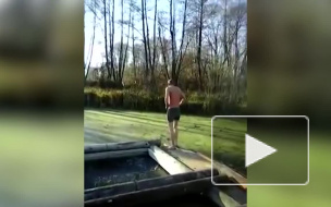 Фиаско Андрюхи: хотел нырнуть в болото, но оно превратилось в лёд