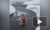 Доктор Мясников призвал россиян закаляться и искупался на камеру в ледяной реке