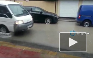 Жуткие кадры из Сочи: В Лазаревском ребенок провалился в ливневку без решетки и погиб