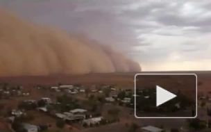 Мощная песчаная буря накрыла город Булиа в Австралии