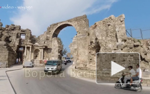 Ворота Веспасиана в Сиде. Достопримечательности Турции