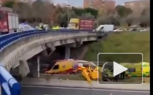 В Мадриде вертолет упал на кольцевую дорогу