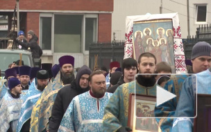 На молодежный Крестный ход в Петербурге собрались верующие в возрасте
