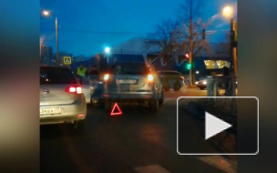 На перекрестке Бутлерова и Верности столкнулись пять машин