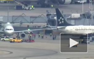 Видео из Чикаго: Два самолета не смогли разъехаться в аэропорту