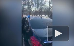 Водитель Maybach может лишиться прав за подложные госномера и "мигалку"