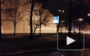 Кошмарный прорыв трубы на Васильевском острове попал на фото и видео