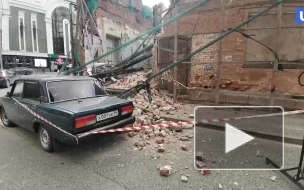 В центре Екатеринбурга обрушилась стена исторического здания
