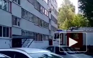 На Суздальском проспекте спасли человека, едва не выпавшего из окна 