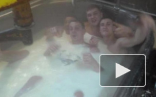 ТД "Сыры", где работники купались в молоке, продолжает кормить россиян своей продукцией под другим названием