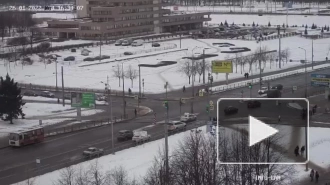 Видео: автомобиль на тротуаре сбил школьницу на пересечении Партизана Германа и Чекистов