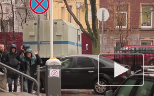 Грабители с вилкой, ножом и арбалетом обобрали шиномонтажку в Петербурге