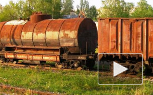 Двое петербургских рабочих задохнулись в железнодорожной цистерне