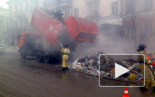 По Новокузнецку ездил горящий мусоровоз