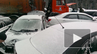 На трассе в Ленинградской области столкнулись 9 автомобилей