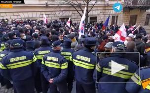 Оппозиция устраивает митинг у парламента в Тбилиси с требованием освободить депутата Мелию
