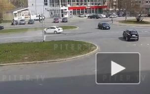 В ДТП на Краснопутиловской перевернулся автомобиль с беременной женщиной