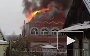 Видео: на пожаре в Пермоком крае сгорел красивый частный дом