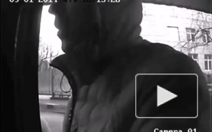 Фанаты Зенита ловят подонков, избивших и ограбивших пенсионерок