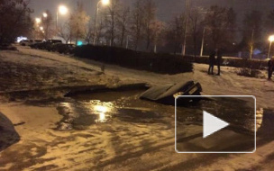 В Уфе машина утонула в...луже(фото)