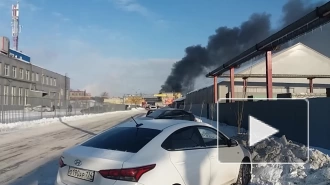 В Челябинске загорелся лакокрасочный завод