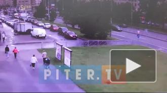 На Ленинском проспекте произошло ДТП с маршруткой