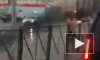 В Петербурге мужчина в одном полотенце прыгал по крышам машин