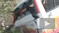 В Эквадоре автобус рухнул в ущелье, погибли 26 человек
