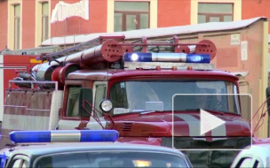 Ночью в Петербурге горел киоск, пострадал 29-летний мужчина